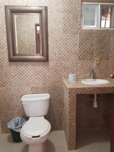 Bathroom 3, Casona de las Aves, Guanajuato