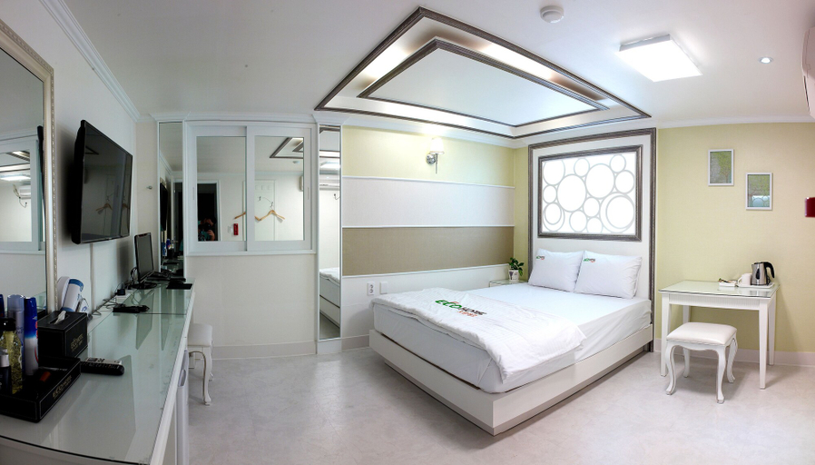 Bedroom 3, Eco Hotel, Pohang