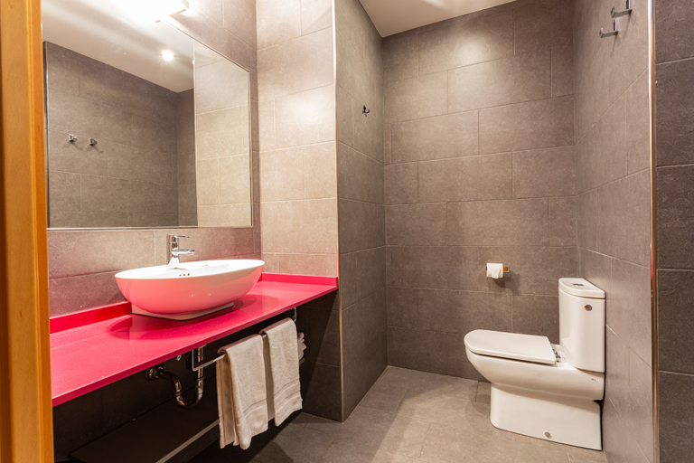 Bathroom 4, Casual Arriaga Bilbao, Vizcaya