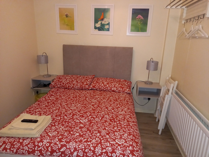 Bedroom 2, GRANT ROOMS, Derry and Strabane