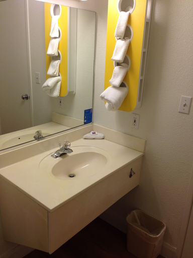 Bathroom 4, Motel 6 Saint George, UT, Washington