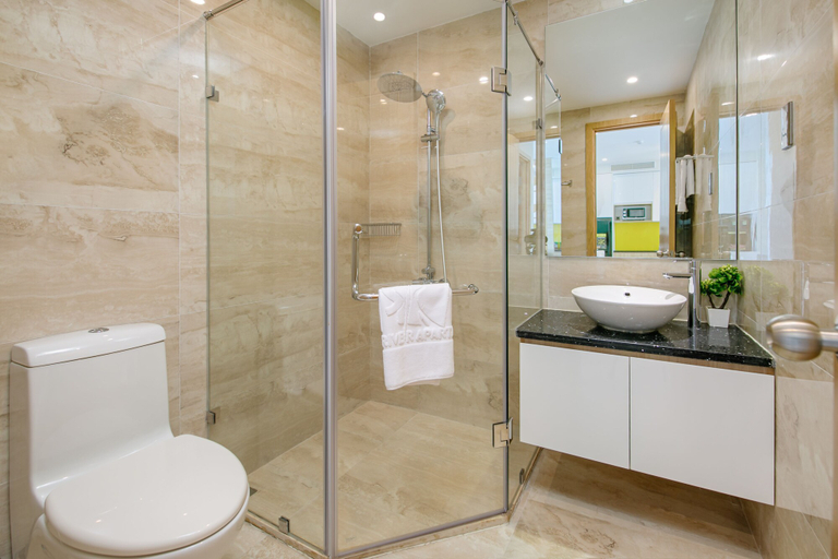 Bathroom 5, Sun River Hotel & Apartment, Da Nang