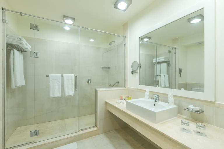 Bathroom 5, Caesar Bay Resort, Ad-Dab'ah