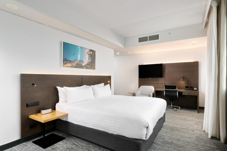 Holiday Inn WEST PERTH - Tap to explore photos