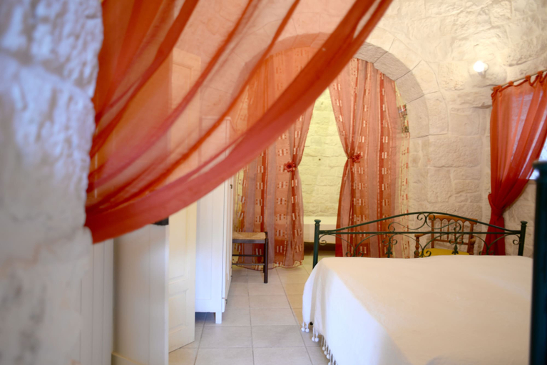 Bedroom 2, Trullo Nino, Brindisi