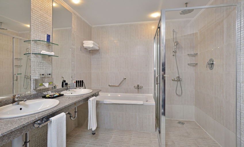 Bathroom 5, Melia Grand Hermitage - All Inclusive, Varna