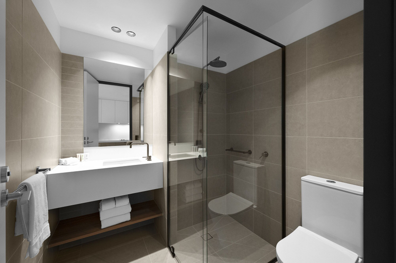 Bathroom 4, Nesuto Docklands Apartment Hotel, Melbourne