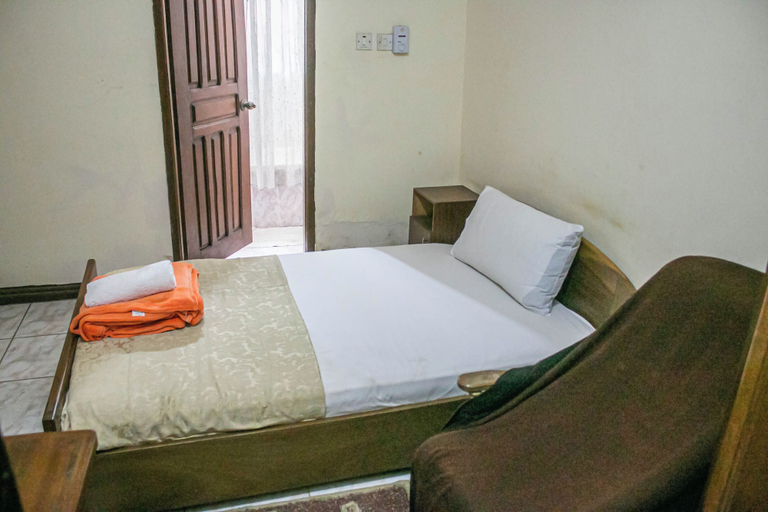 Others 5, Sheridan Hotel, Tema