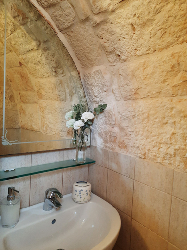Bathroom 5, La Rosa dei Trulli B&B, Taranto