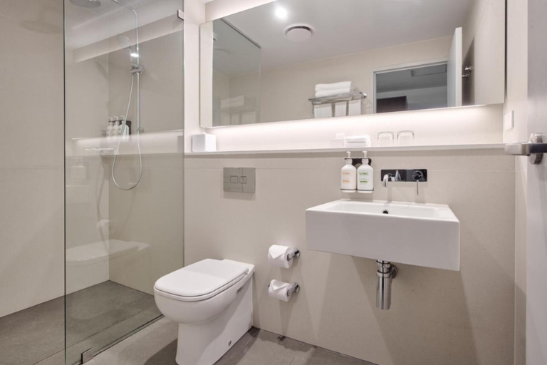 Bathroom 5, Holiday Inn WEST PERTH by IHG, Perth