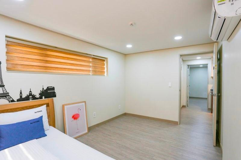 Bedroom 3, Busan J&J HOUSE, Haeundae