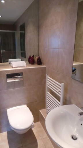 Bathroom 4, City Crash Pad - West Street Apartments, Sheffield