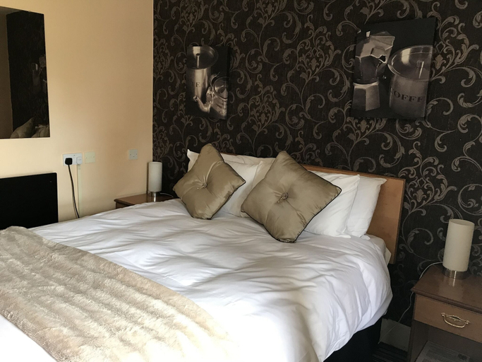 Bedroom 2, The Old Coach House Hotel, Moray
