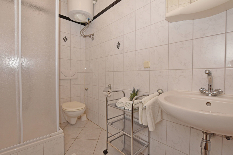 Bathroom 5, Apartment Angelina, Brela