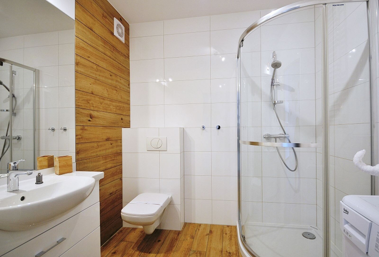 Bathroom 4, BalticOn Polanki, Kołobrzeg