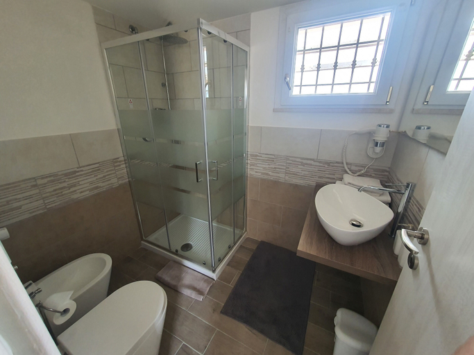Bathroom 5, Guest House Brezza Marina, Roma