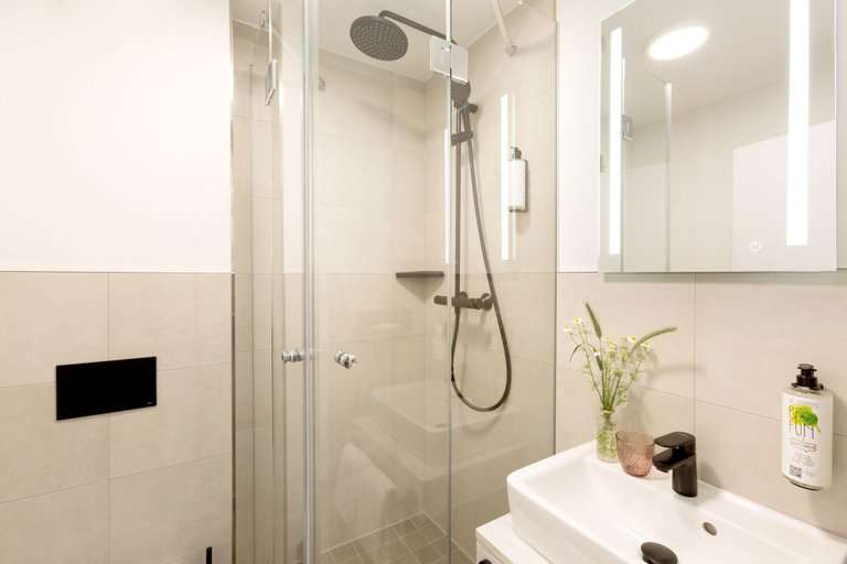 Bathroom 5, Koopmanns Hotel und Lädchen, Vorpommern-Rügen