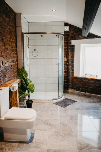 Bathroom 4, Flat Iron Anfield, Sefton