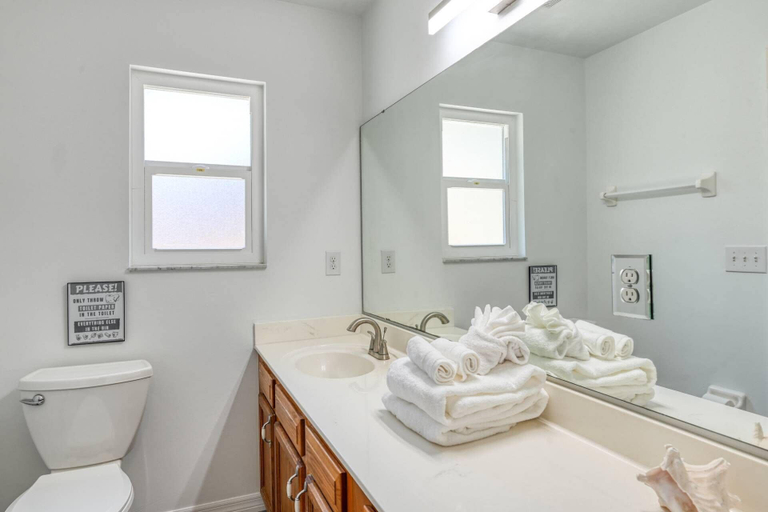 Bathroom 4, River's Edge Retreat, Saint Johns
