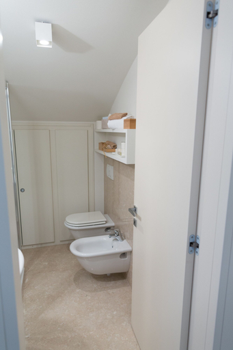 Bathroom, Suite Villa Ida, Modena