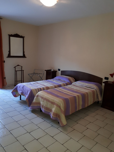 Bedroom 2, Lo Scoiattolo, L'Aquila