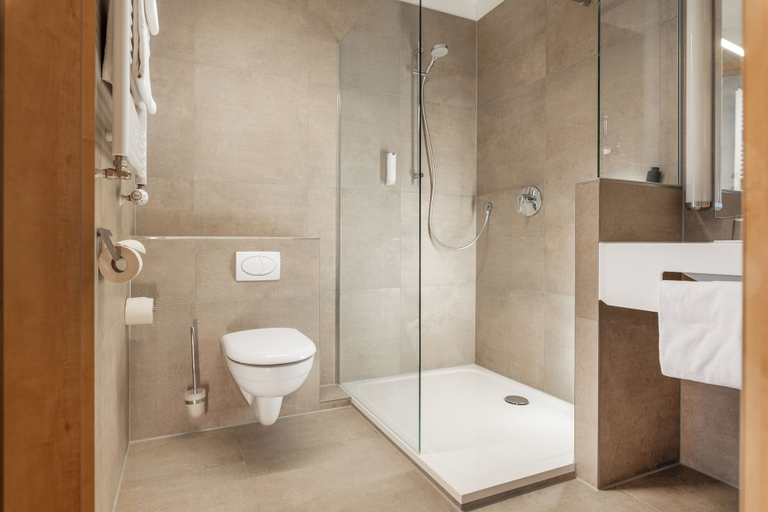 Bathroom 4, Landhotel Endhart, Landsberg am Lech