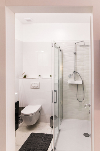 Bathroom 4, L&L Apartments, Split