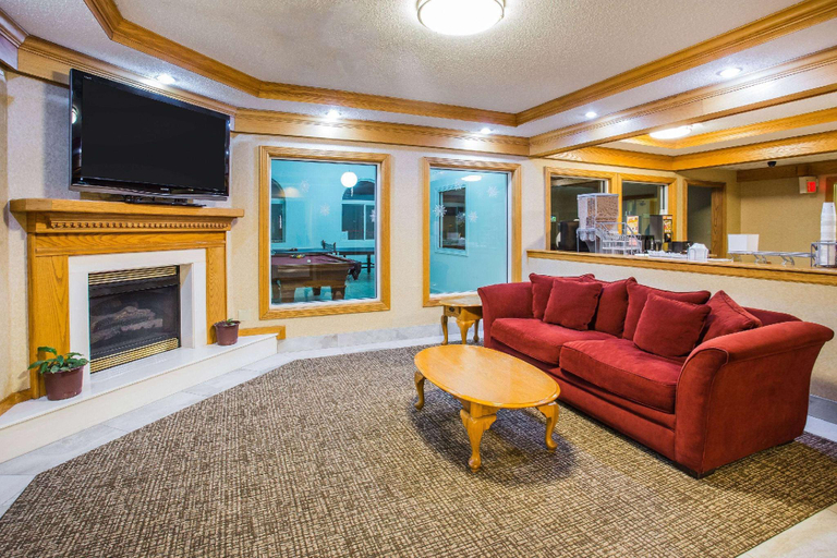 Public Area, Super 8 by Wyndham Remington, Jasper