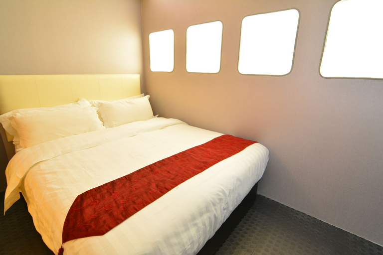 Bedroom 6