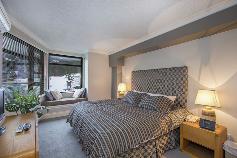Bedroom 2, Carleton Lodge, Squamish-Lillooet