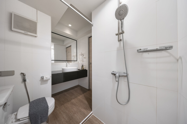 Bathroom 4