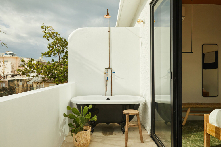 Bathroom 3, APT by DW