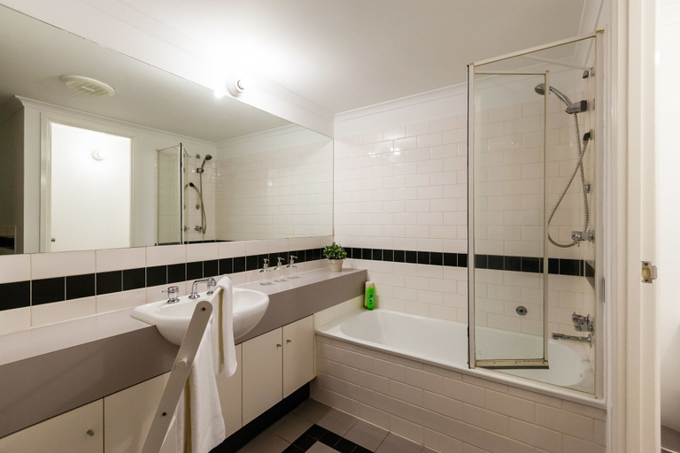 Bathroom 4, DAWN, 2BDR Carlton Apartment, Melbourne