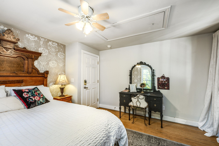 Bedroom 2, The Dutch Flat Hotel, Placer