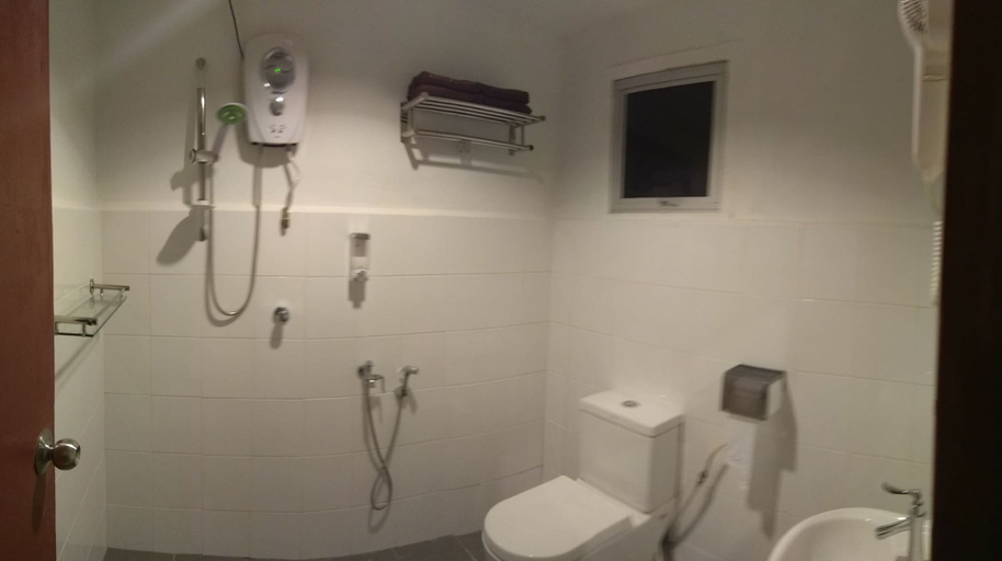 Bathroom 5, Arung Hayat Semporna Resort, Semporna
