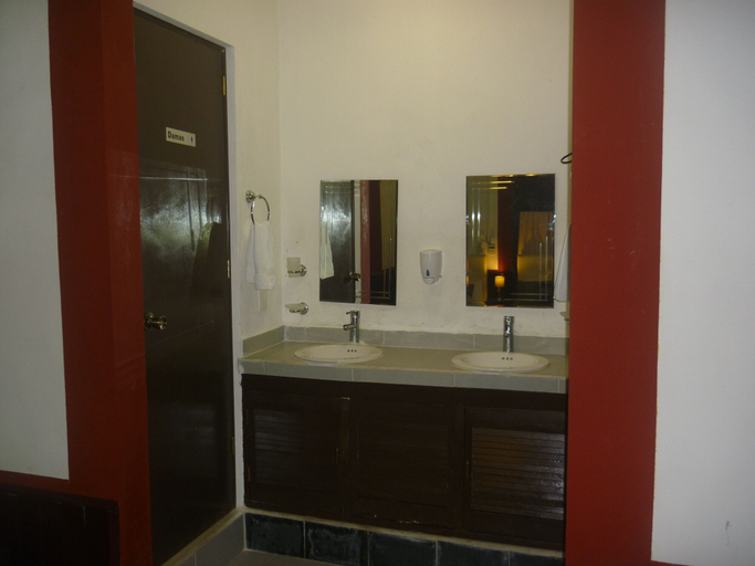 Bathroom 4, Hotel Maya Ah Kim Pech, Campeche