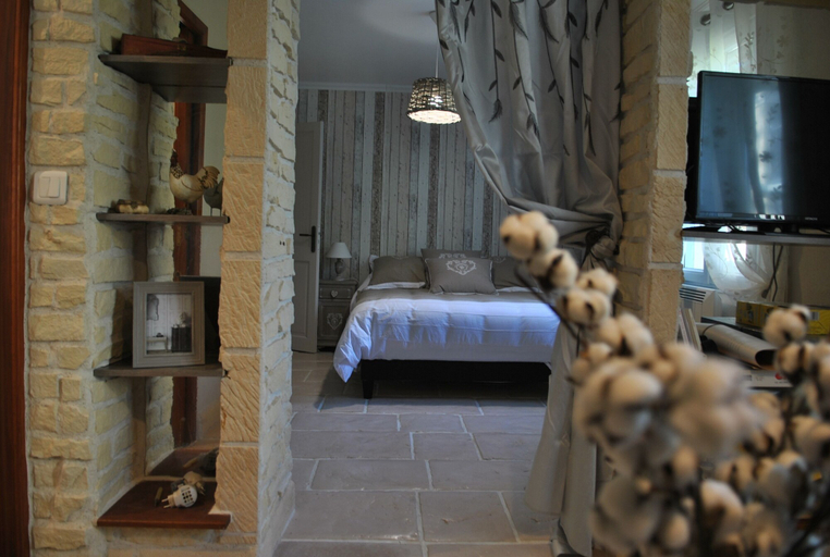 Bedroom 5, Villa Quinissole, Var