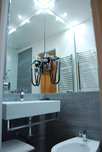 Bathroom 4, LHP Suite Rapallo, Genova