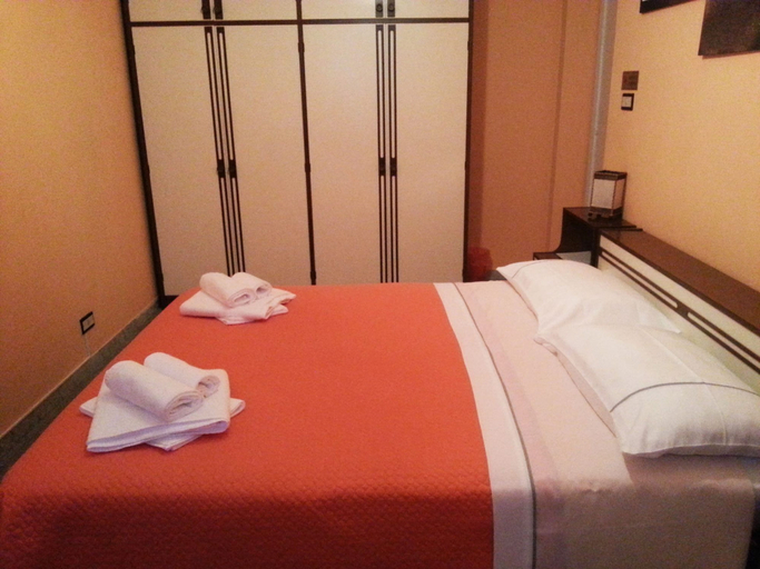Bedroom 3, B&B Night & Day, Cosenza