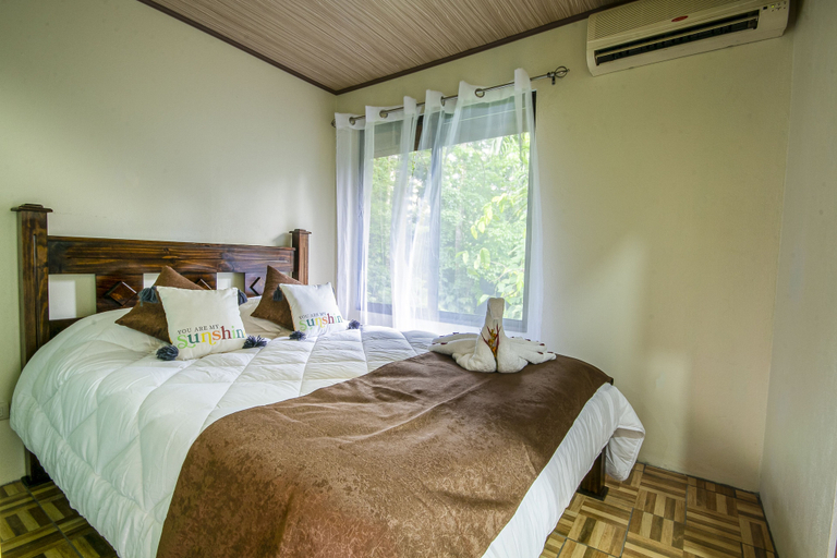 Bedroom 2, Cabañas Rio Escondido, San Ramón