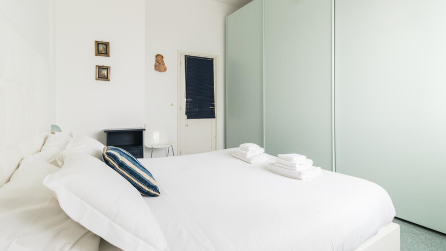 Bedroom 2, Roma 70, Imperia