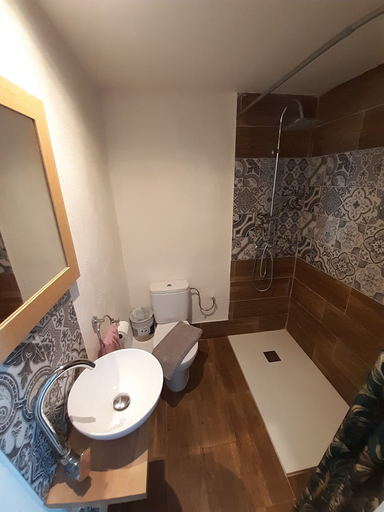 Bathroom 2, Hostal Mozaik Lloret, Girona