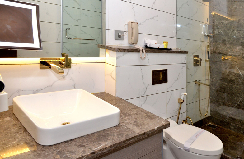 Bathroom 5, Sawera Grand, Amritsar