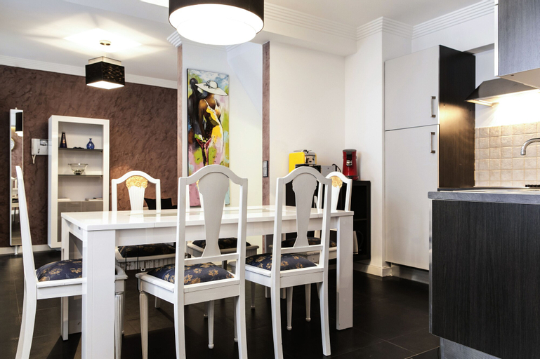 Dining Room 6
