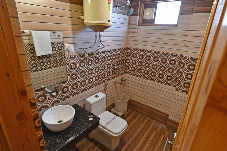 Bathroom 4, Lotus Inn Rothang View, Kullu