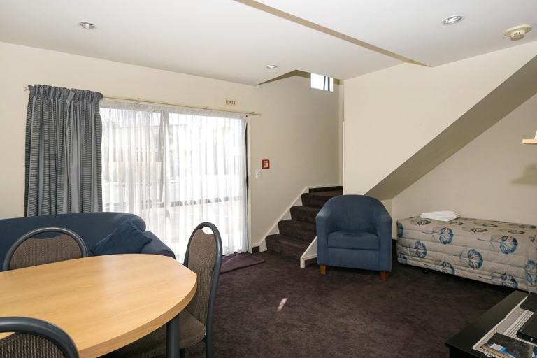 Others 5, Ashleigh Court Motel, Marlborough