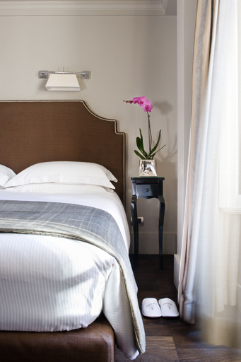Bedroom 2, Casa Montani, Roma