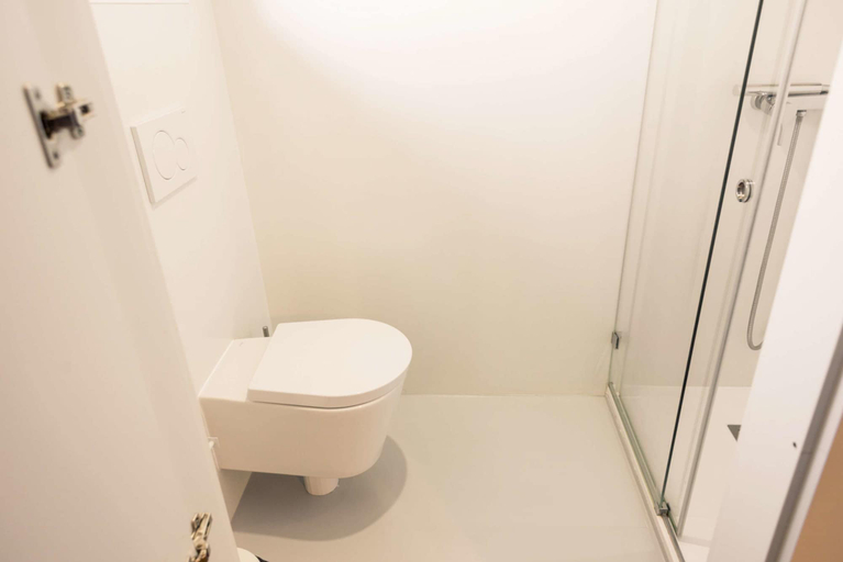 Bathroom 3, Cathedral Design Apartments, Porto