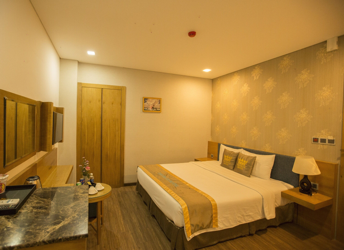 Bedroom 13