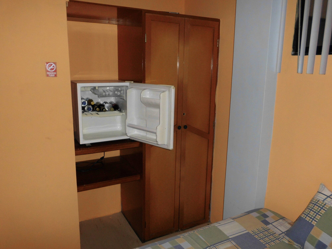 Others 4, Hotel Francisco II, Salinas